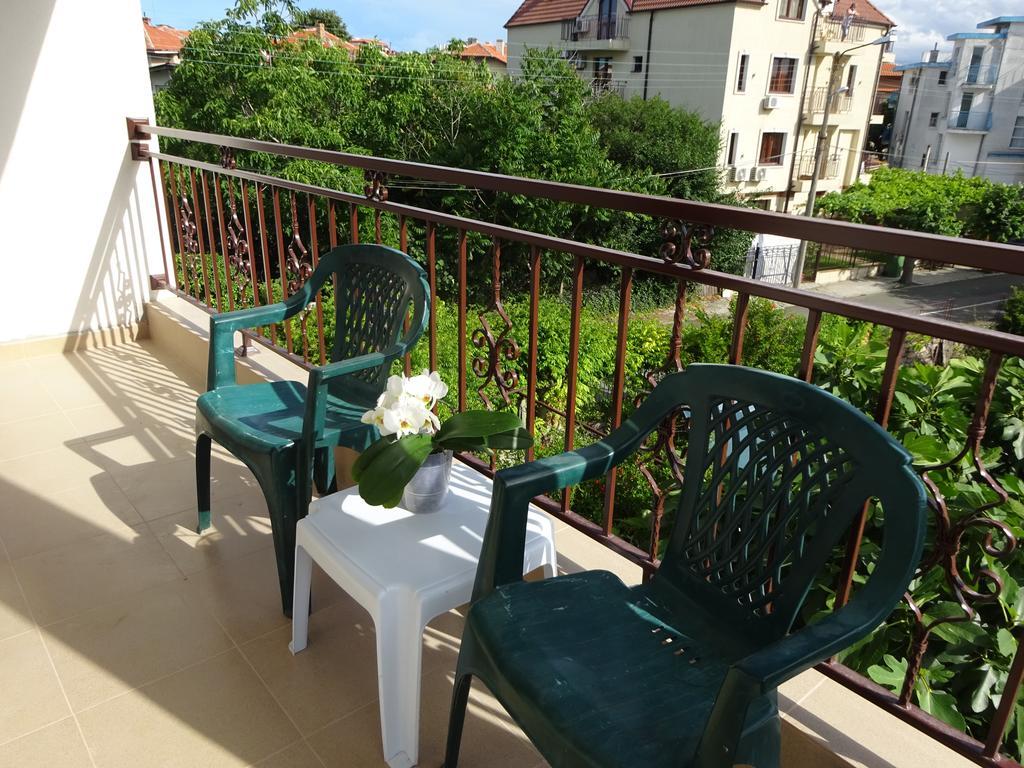 Hris Hotel Cernomoreț Exterior foto